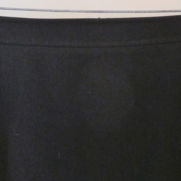 Lane Bryant Womens Plus Size Skirt Black Knee Length, Career, Back Pleats, Sz 22 - Picture 2 of 12